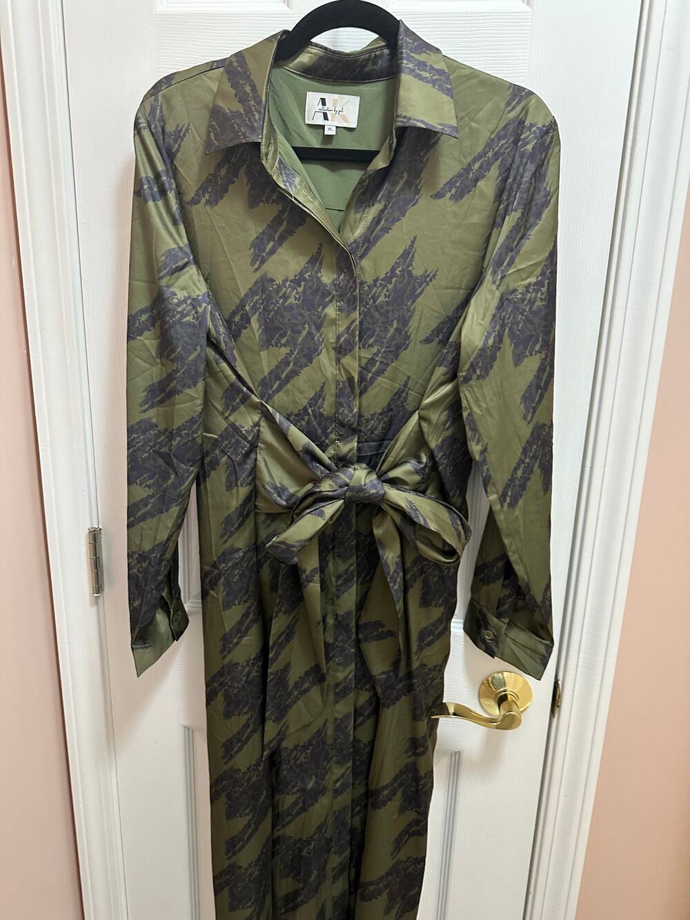 AK Collection Tunic/Wrap Size XL Olive Green